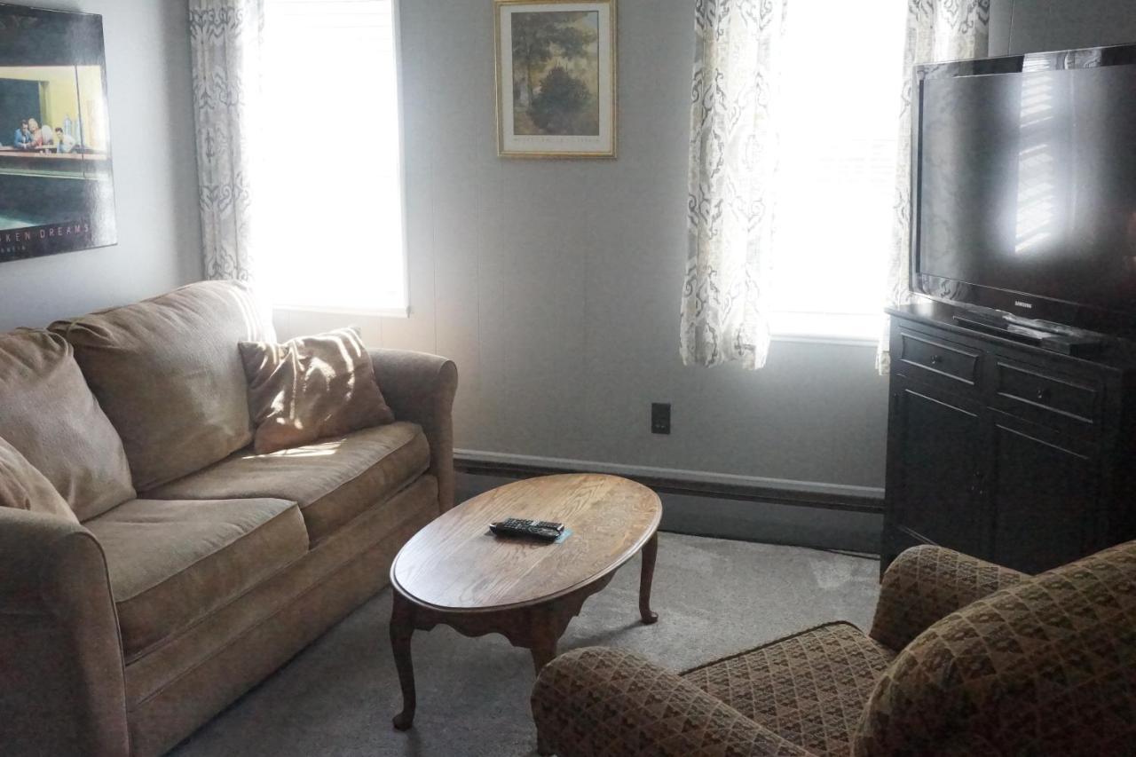 The Frogtown Inn Canadensis Exterior foto